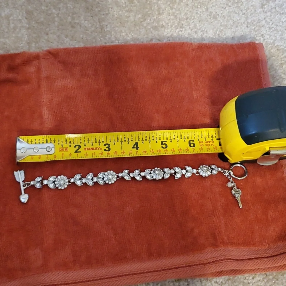 Betsy Johnson bracelet - Picture 5 of 5